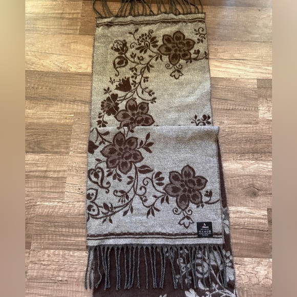 Fraas Floral Scarf Made In Germany 100% Acrylic - Picture 6 of 6